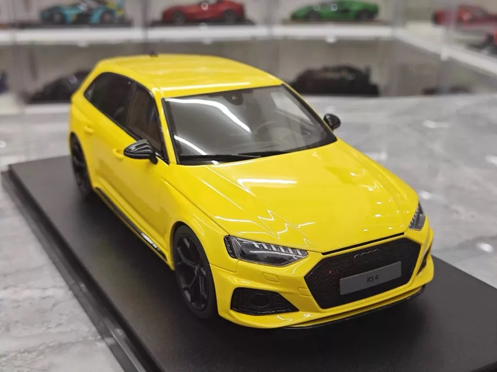 [GT Spirit] 1:18 Audi 2024 RS4 Avant 25th Anniversary Edition Yellow Model Car Resin
