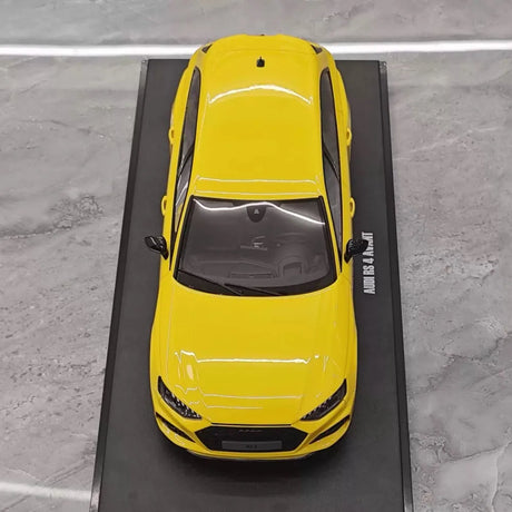 [GT Spirit] 1:18 Audi 2024 RS4 Avant 25th Anniversary Edition Yellow Model Car Resin