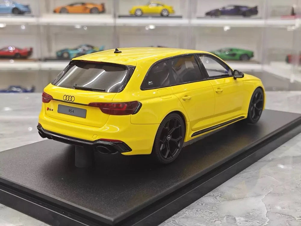 [GT Spirit] 1:18 Audi 2024 RS4 Avant 25th Anniversary Edition jaune voiture miniature Resin