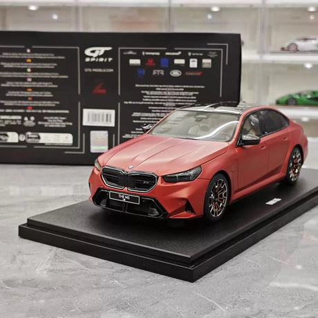 [GT Spirit] 1:18 BMW 2025 G90 M5 Red Model Car Resin