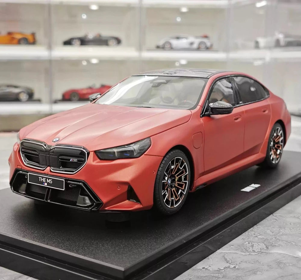 [GT Spirit] 1:18 BMW 2025 G90 M5 rood modelauto Hars