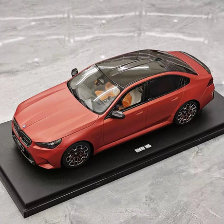 [GT Spirit] 1:18 BMW 2025 G90 M5 rood modelauto Hars