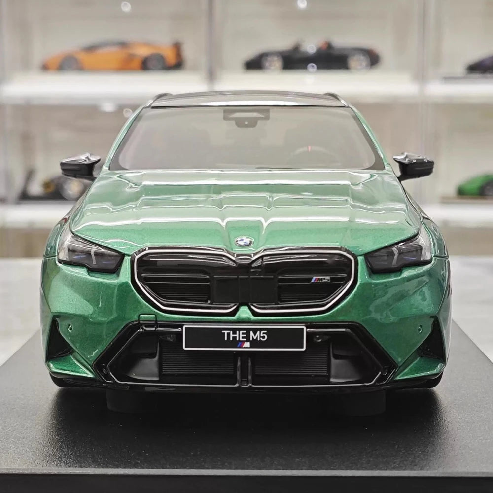 [GT Spirit] 1:18 BMW 2025 M5 Touring Isle Green Model Car Resin