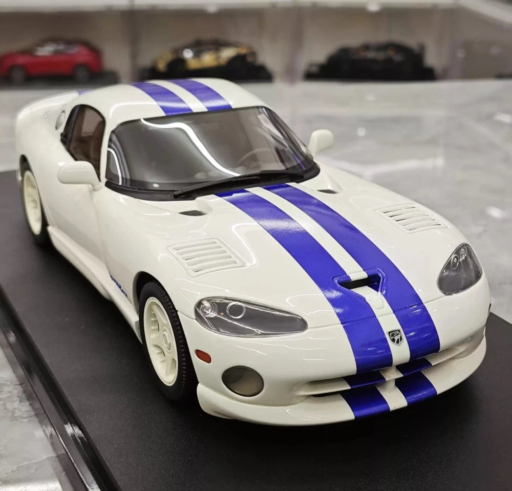 [GT Spirit] 1:18 Dodge 1996 Viper GTS White Model Car Resin