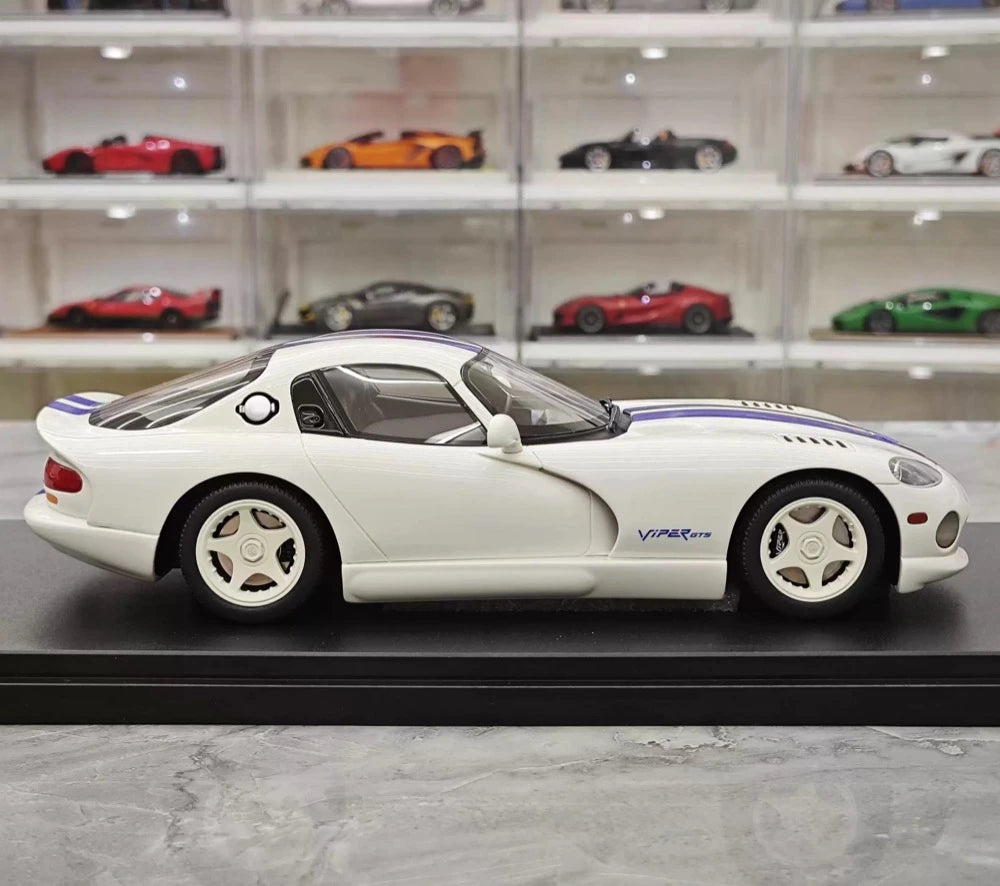 [GT Spirit] 1:18 Dodge 1996 Viper GTS White Model Car Resin