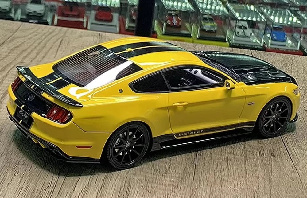 [GT Spirit] 1:18 Ford 2016 Mustang Shelby GT350R geel modelauto Hars