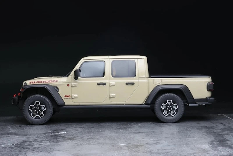 [GT Spirit] 1:18 Jeep 2020 Gladiator Rubicon White Model Car Resin