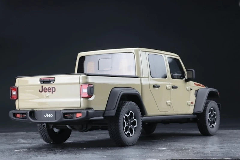 [GT Spirit] 1:18 Jeep 2020 Gladiator Rubicon White Model Car Resin