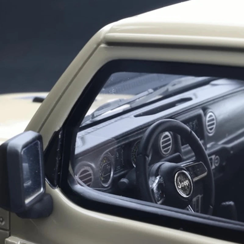 [GT Spirit] 1:18 Jeep 2020 Gladiator Rubicon White Model Car Resin