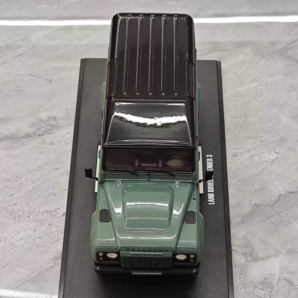 [GT Spirit] 1:18 Land Rover 2016 Defender 110 Green Model Car Resin