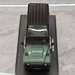 [GT Spirit] 1:18 Land Rover 2016 Defender 110 Green Model Car Resin