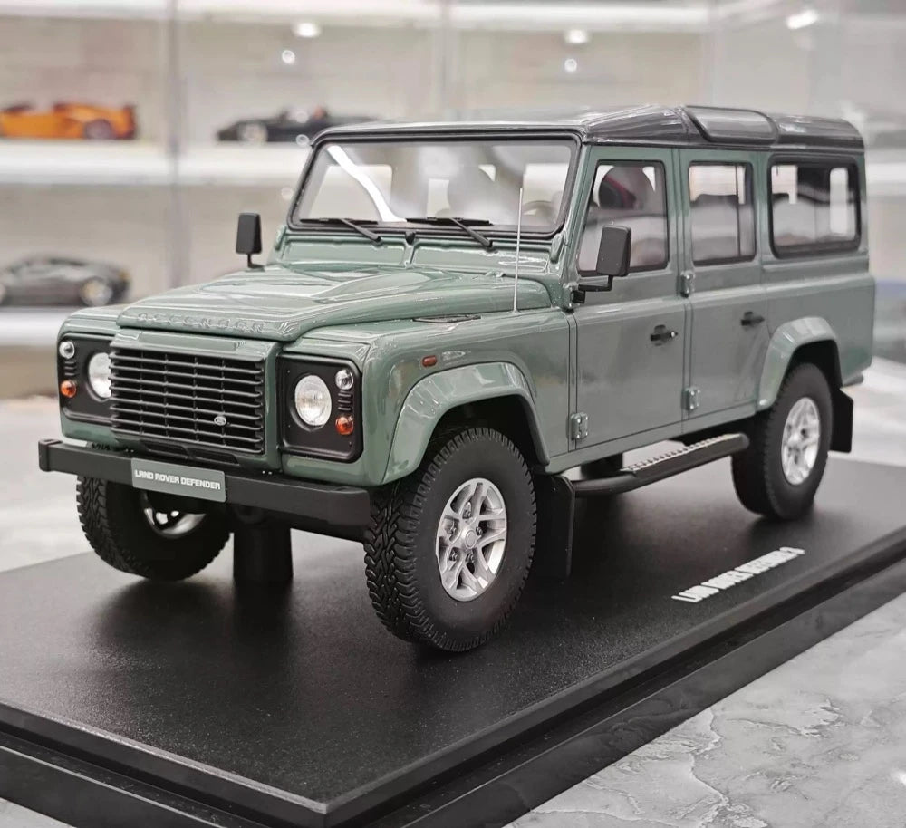 [GT Spirit] 1:18 Land Rover 2016 Defender 110 Green Model Car Resin