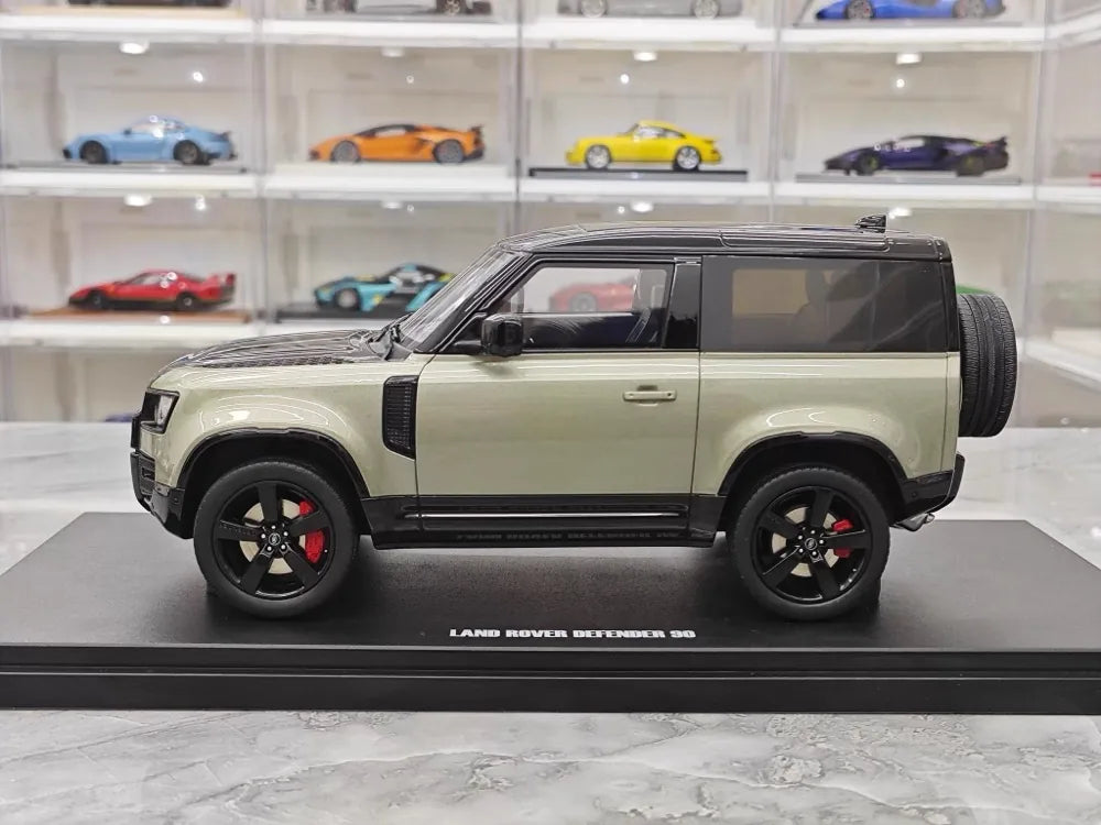 [GT Spirit] 1:18 Land Rover 2020 Defender P400 グリーン モデルカー レジン