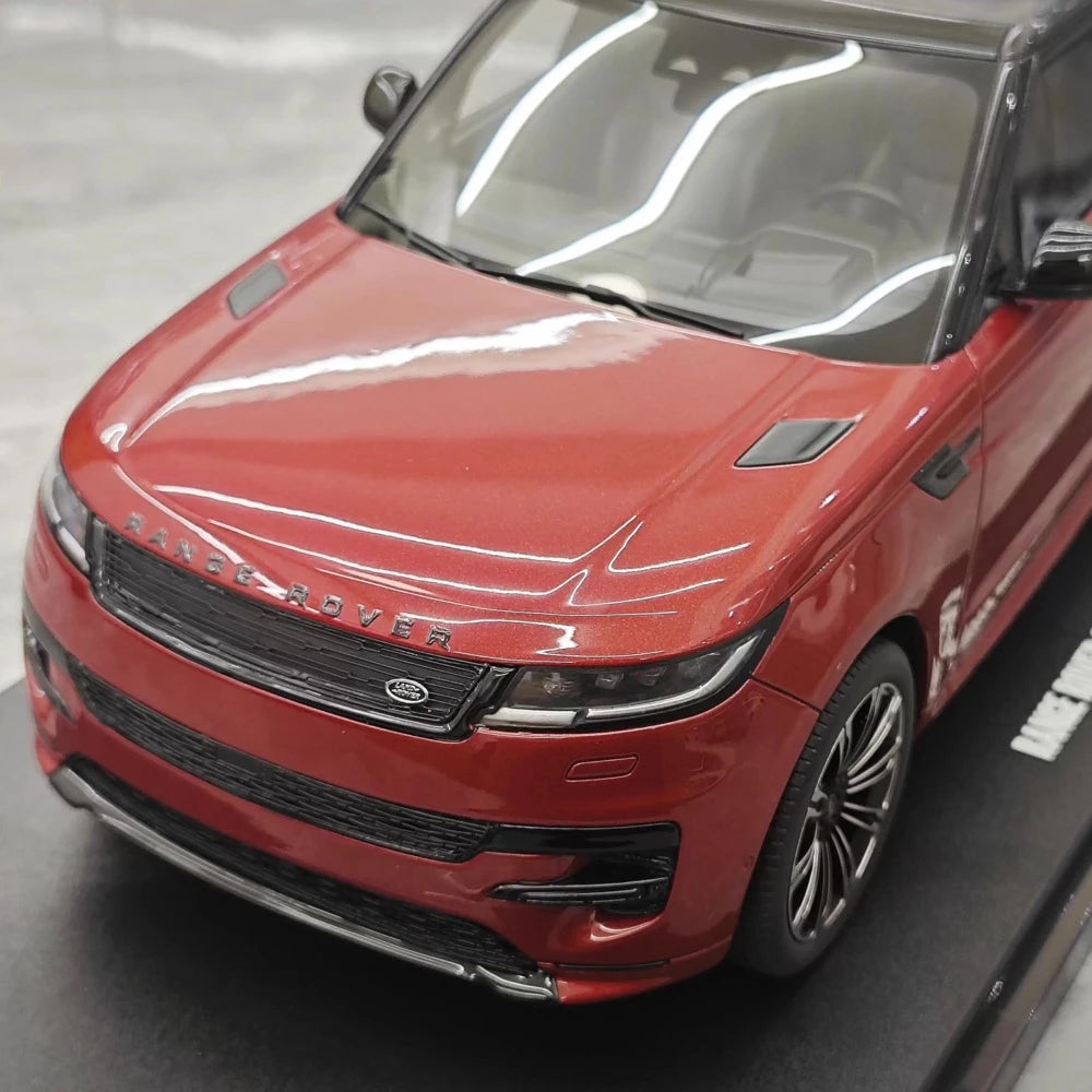 [GT Spirit] 1:18 Land Rover 2023 Range Rover Sport Red Model Car Resin
