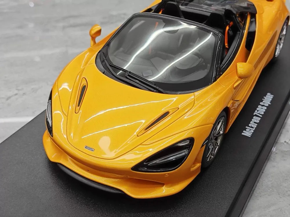 [GT Spirit] 1:18 McLaren 2023 750S Spider Yellow Model Car Resin