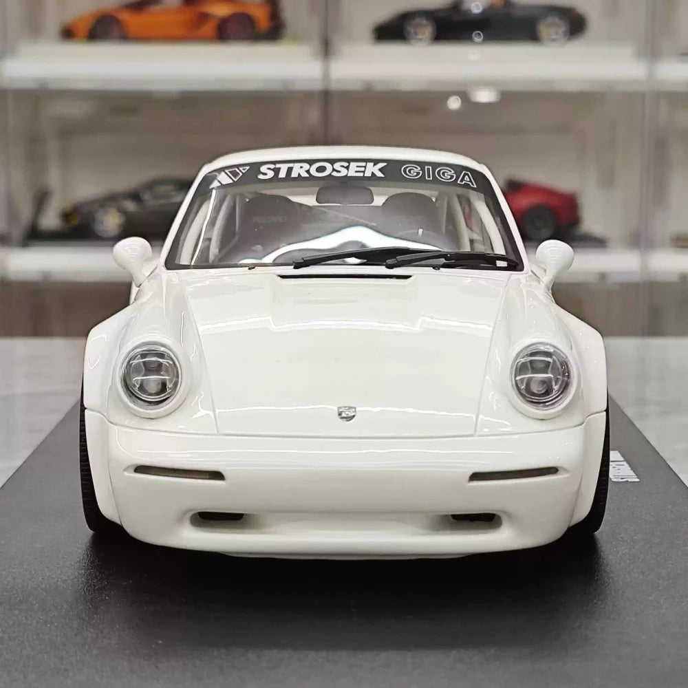 [GT Spirit] 1:18 Porsche 1995 911 Strosek Giga White Model Car Resin