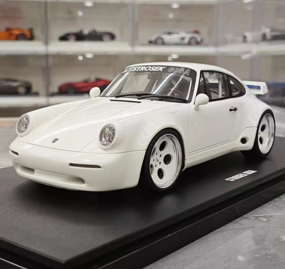 [GT Spirit] 1:18 Porsche 1995 911 Strosek Giga bianco modellino di auto resina