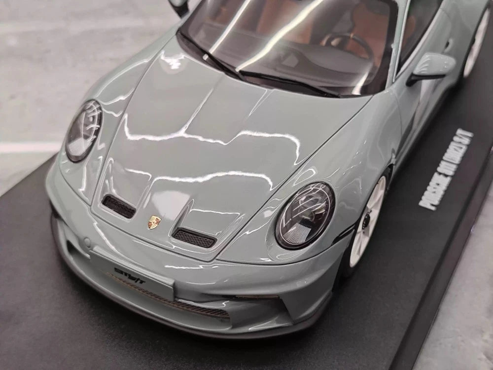 [GT Spirit] 1:18 Porsche 2024 911 992 S/T Gray Model Car Resin