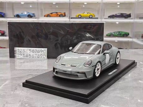 [GT Spirit] 1:18 Porsche 2024 911 992 S/T Gray Model Car Resin