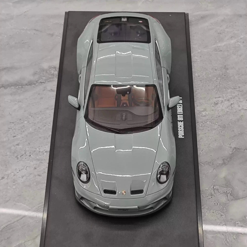 [GT Spirit] 1:18 Porsche 2024 911 992 S/T Gray Model Car Resin
