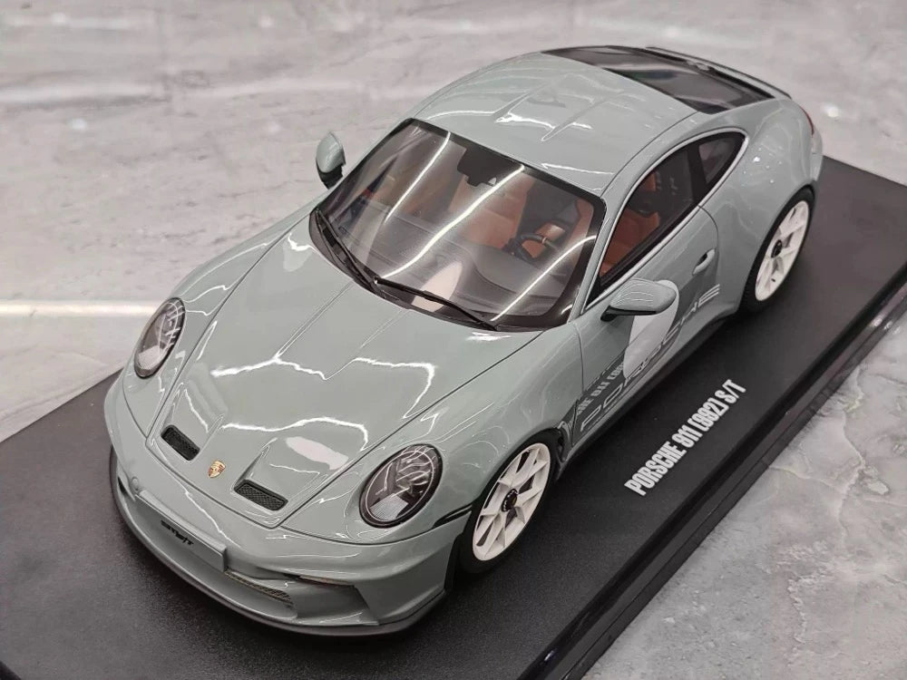[GT Spirit] 1:18 Porsche 2024 911 992 S/T Gray Model Car Resin