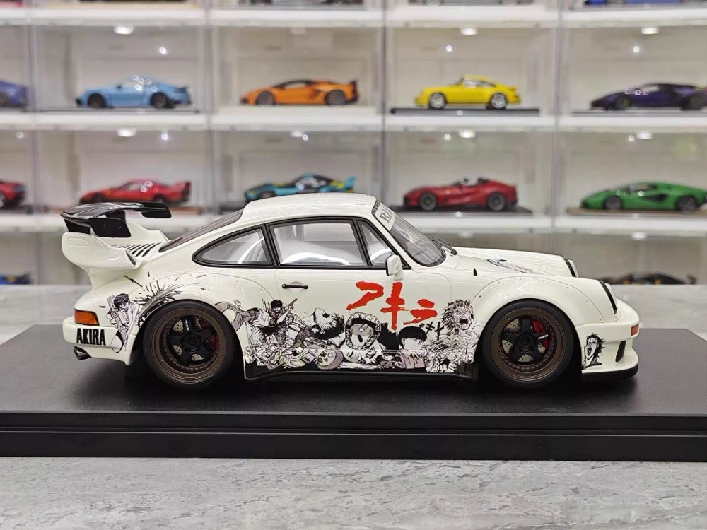 [GT Spirit] 1:18 Porsche 2024 911 RWB Akira modellbil resin