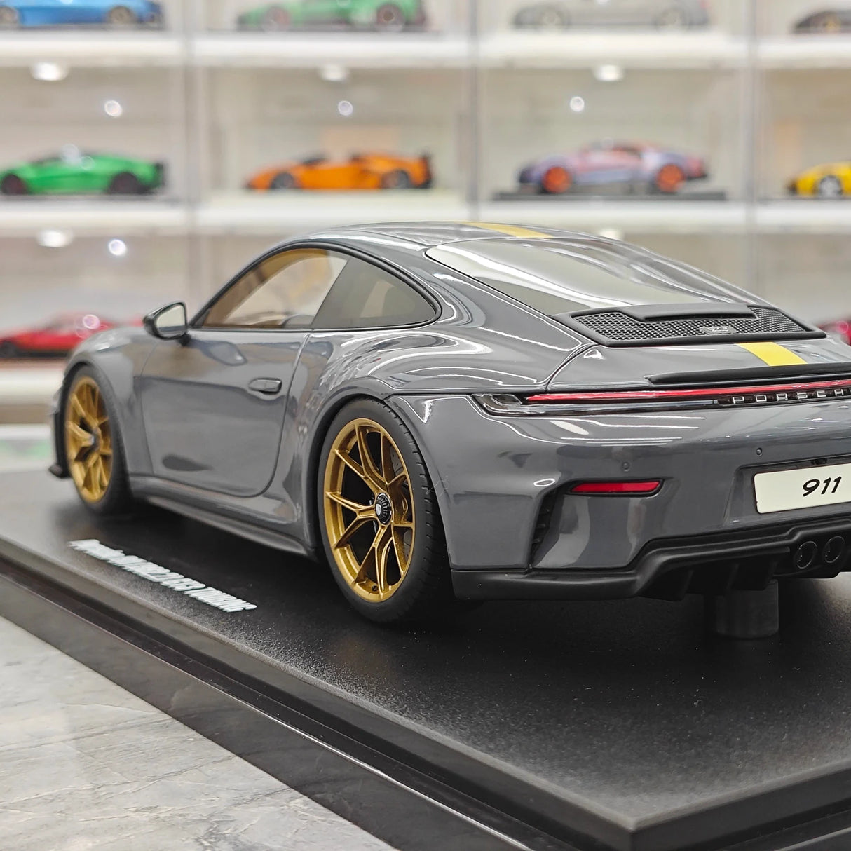 GT Spirit Porsche 2025 911 992.2 GT3 Touring Slate Grey Neo 1:18 – Verzamelbare resin modelresin resin