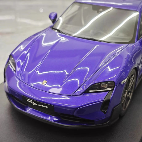 [GT Spirit] 1:18 Porsche 2025 Taycan Turbo GT Purple Model Car Resin