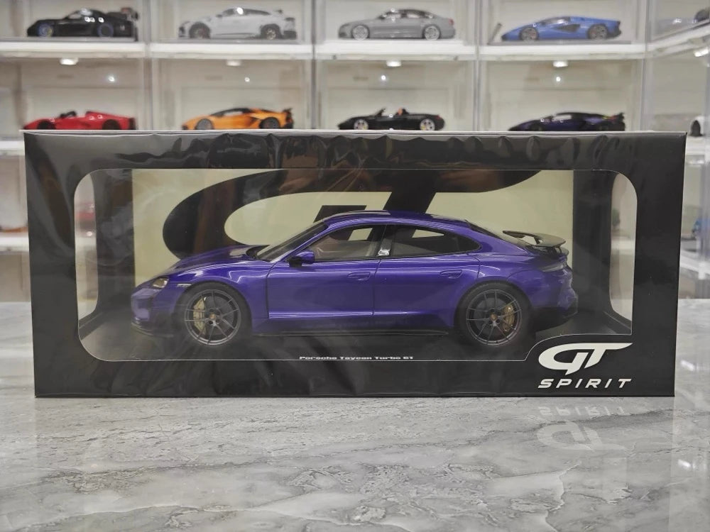 [GT Spirit] 1:18 Porsche 2025 Taycan Turbo GT viola modellino di auto resina