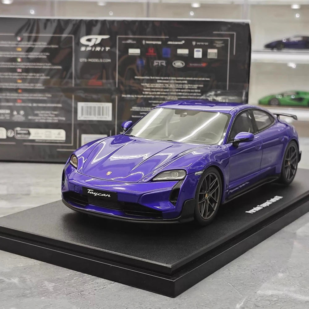 [GT Spirit] 1:18 Porsche 2025 Taycan Turbo GT paars modelauto Hars