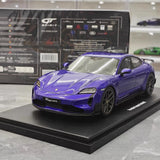[GT Spirit] 1:18 Porsche 2025 Taycan Turbo GT viola modellino di auto resina