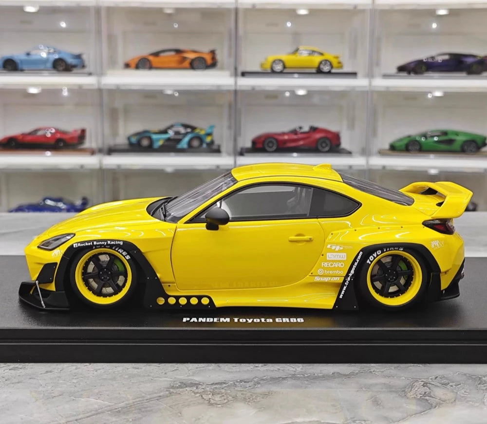 [GT Spirit] 1:18 Toyota 2022 GR86 Rocket Bunny Yellow Model Car Resin