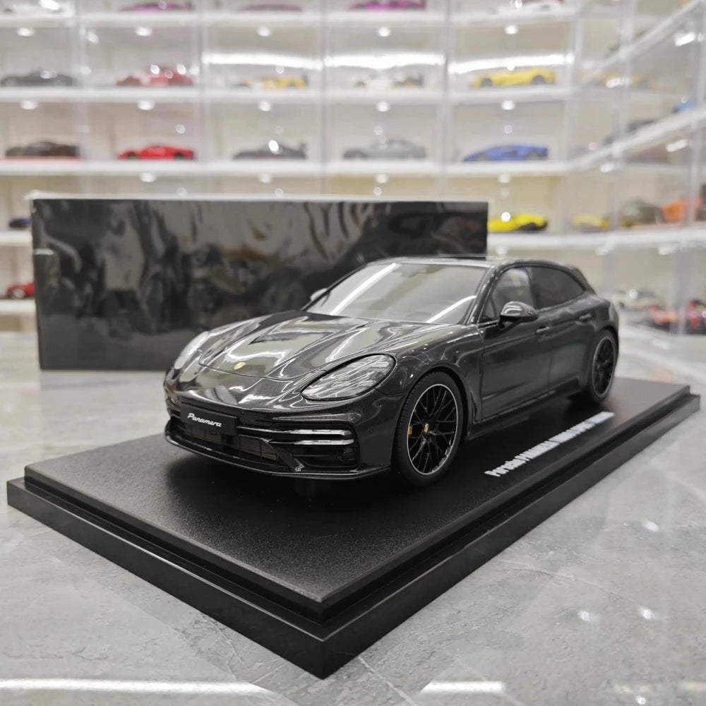 [GT Spirit] 1:18 Porsche 2018 Panamera Sport Turismo Turbo S Black Model Car Resin