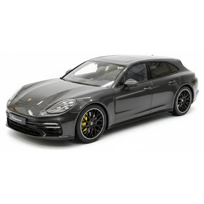 [GT Spirit] 1:18 Porsche 2018 Panamera Sport Turismo Turbo S Black Model Car Resin
