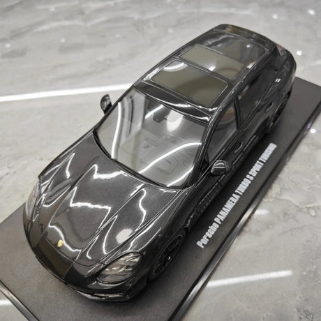 [GT Spirit] 1:18 Porsche 2018 Panamera Sport Turismo Turbo S Black Model Car Resin