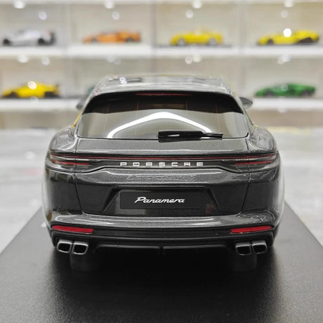 [GT Spirit] 1:18 Porsche 2018 Panamera Sport Turismo Turbo S Black Model Car Resin