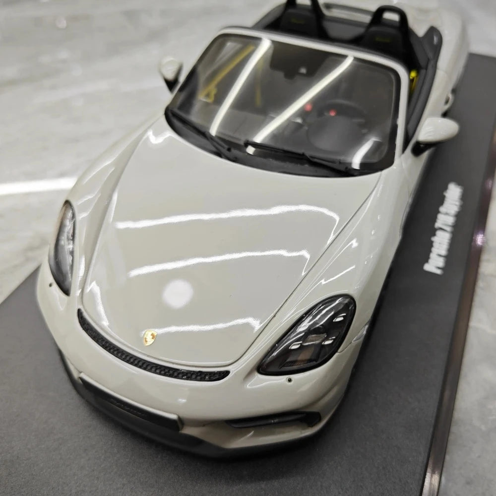 [GT Spirit] 1:18 Porsche 2020 718 Spyder Gray Model Car Resin