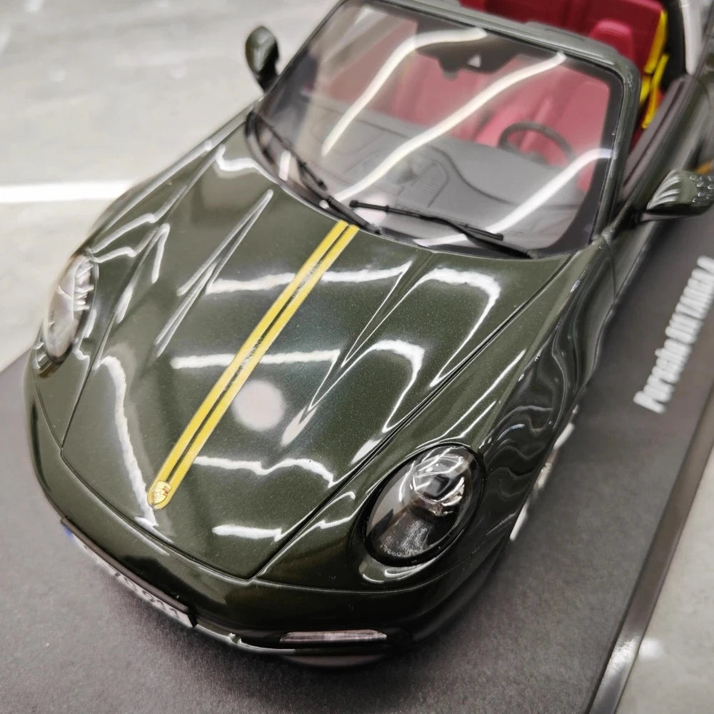[GT Spirit] 1:18 Porsche 2021 911 992 Targa 4 Green Model Car Resin