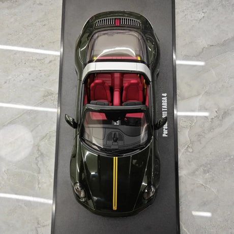 [GT Spirit] 1:18 Porsche 2021 911 992 Targa 4 Green Model Car Resin