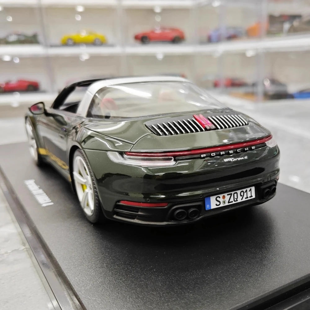 [GT Spirit] 1:18 Porsche 2021 911 992 Targa 4 Green Model Car Resin