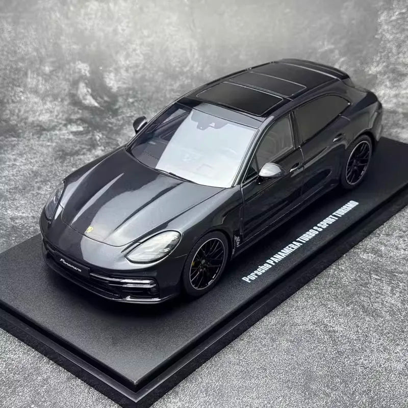 [GT Spirit] 1:18 Porsche 2021 Panamera Turbo S Sport Turismo Black Model Car Resin