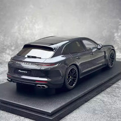 [GT Spirit] 1:18 Porsche 2021 Panamera Turbo S Sport Turismo Black Model Car Resin
