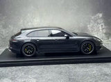 [GT Spirit] 1:18 Porsche 2021 Panamera Turbo S Sport Turismo Black Model Car Resin