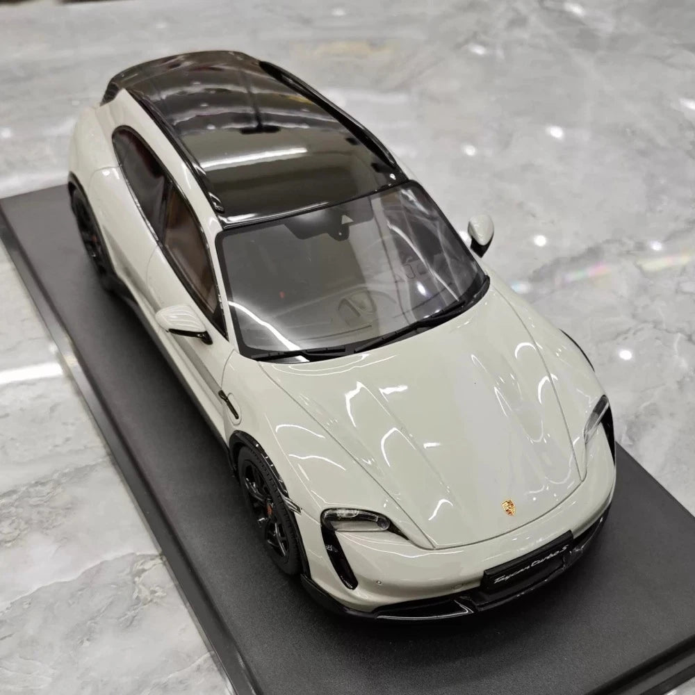 [GT Spirit] 1:18 Porsche 2021 Taycan Cross Turismo Turbo S Gray Model Car Resin
