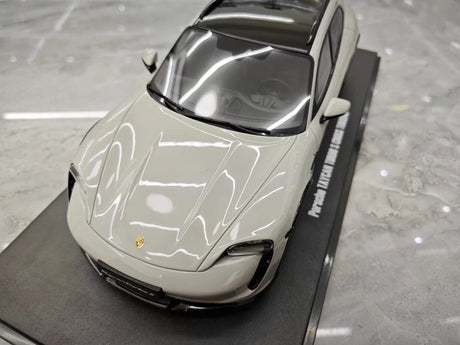 [GT Spirit] 1:18 Porsche 2021 Taycan Cross Turismo Turbo S Gray Model Car Resin