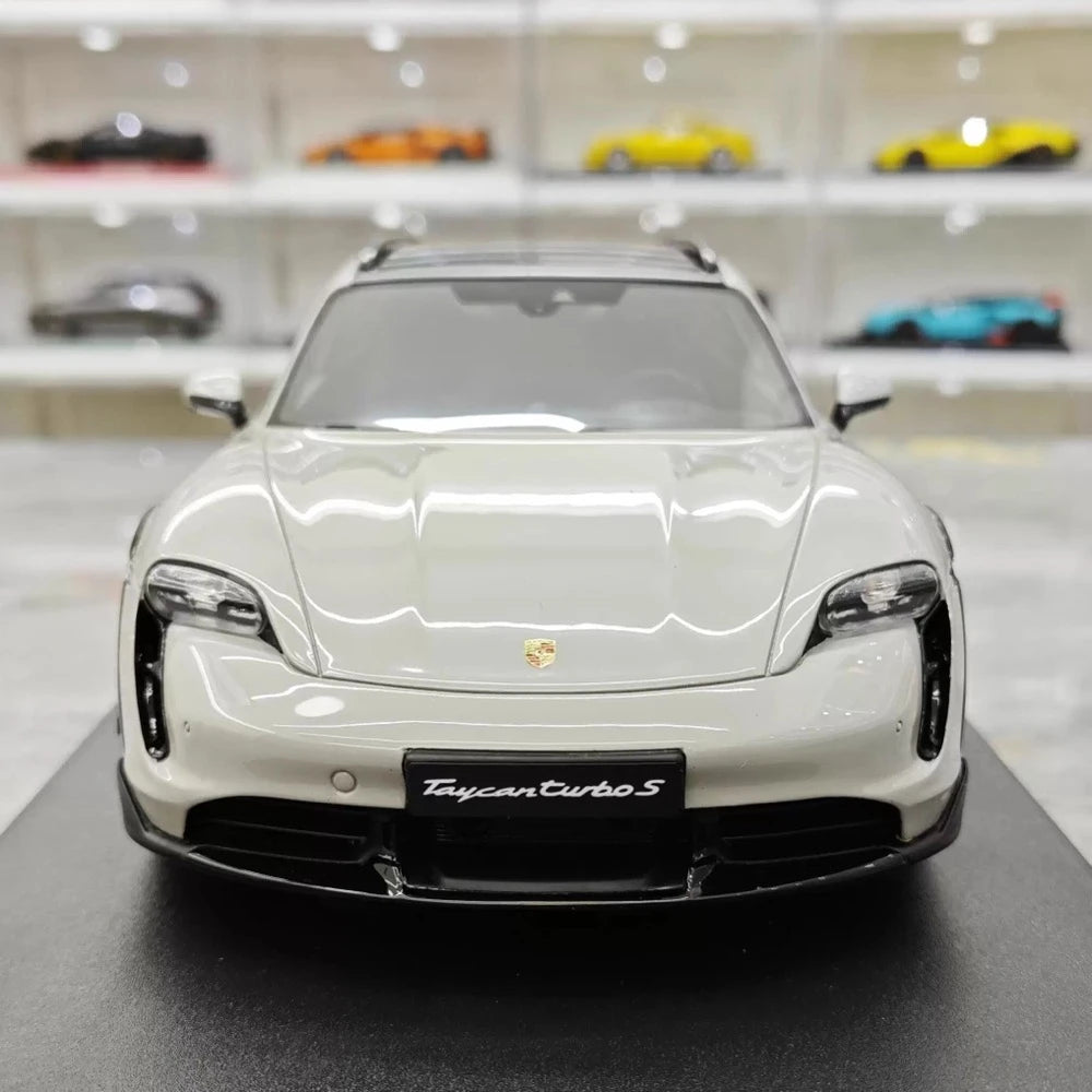 [GT Spirit] 1:18 Porsche 2021 Taycan Cross Turismo Turbo S Gray Model Car Resin