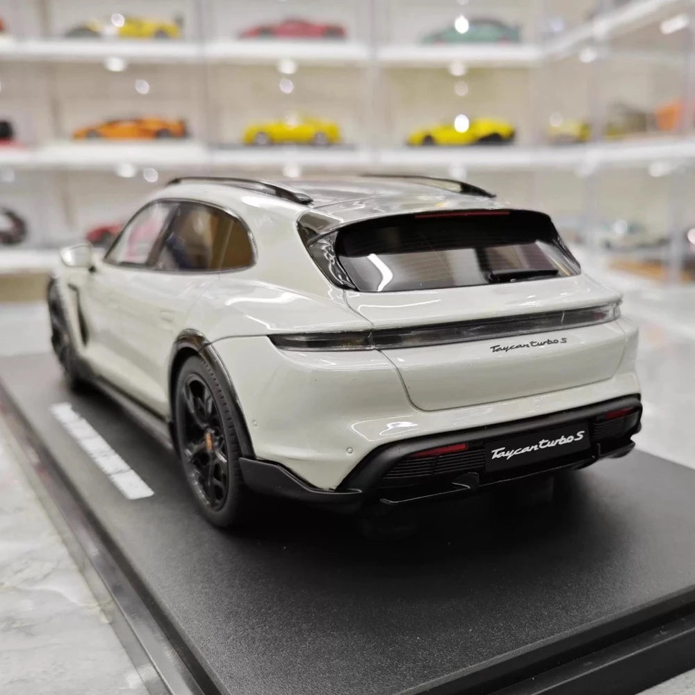 [GT Spirit] 1:18 Porsche 2021 Taycan Cross Turismo Turbo S Gray Model Car Resin