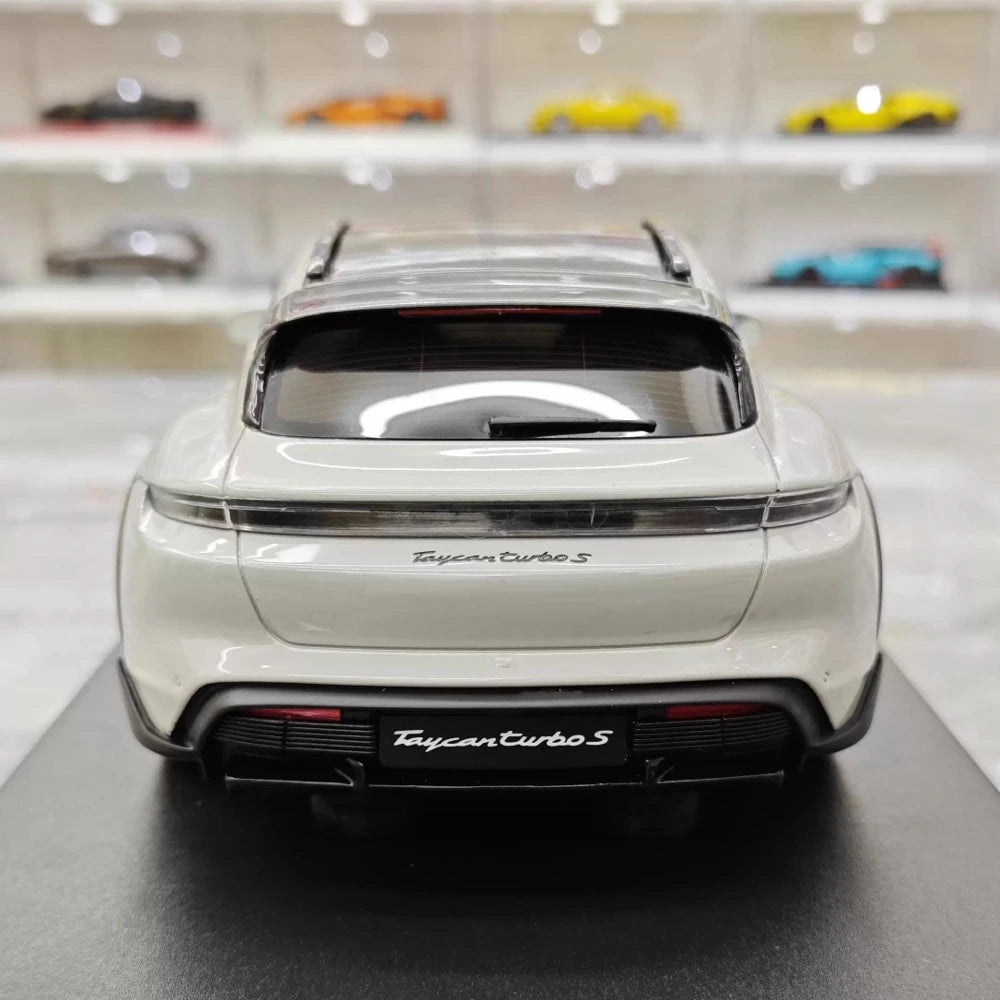 [GT Spirit] 1:18 Porsche 2021 Taycan Cross Turismo Turbo S Gray Model Car Resin