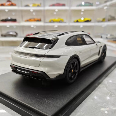 [GT Spirit] 1:18 Porsche 2021 Taycan Cross Turismo Turbo S Gray Model Car Resin