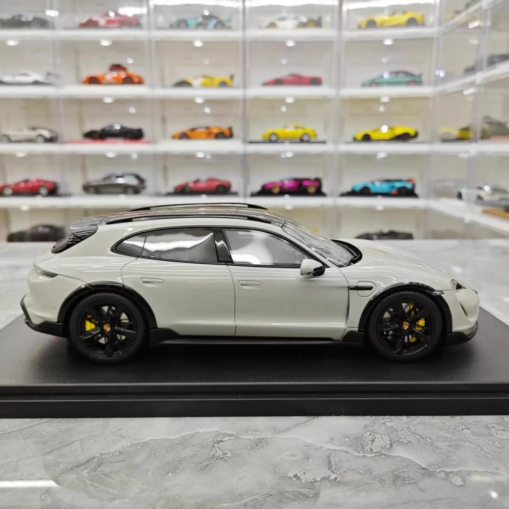 [GT Spirit] 1:18 Porsche 2021 Taycan Cross Turismo Turbo S Gray Model Car Resin